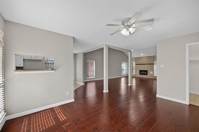 1427 Lazy Spring Drive, Missouri City, TX 77489
