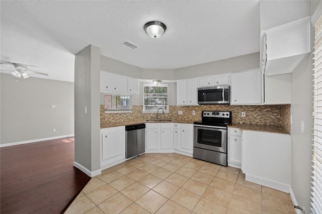 1427 Lazy Spring Drive, Missouri City, TX 77489