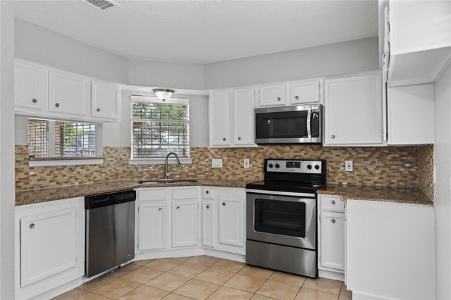 1427 Lazy Spring Drive, Missouri City, TX 77489