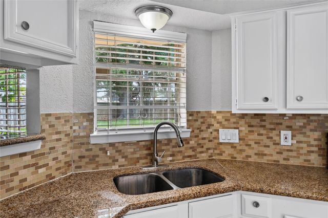 1427 Lazy Spring Drive, Missouri City, TX 77489