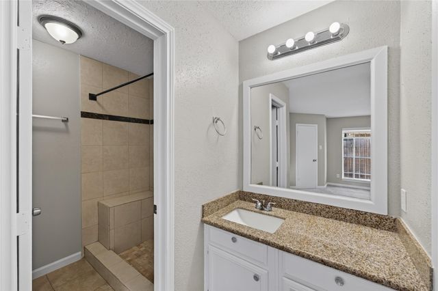 1427 Lazy Spring Drive, Missouri City, TX 77489