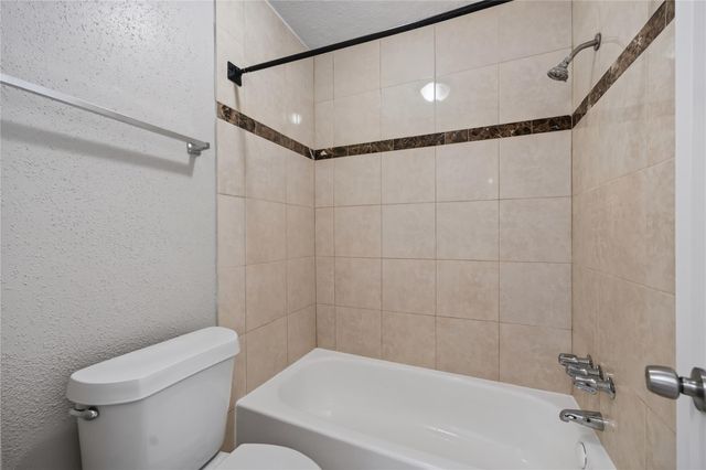 1427 Lazy Spring Drive, Missouri City, TX 77489