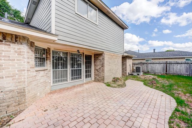 1427 Lazy Spring Drive, Missouri City, TX 77489
