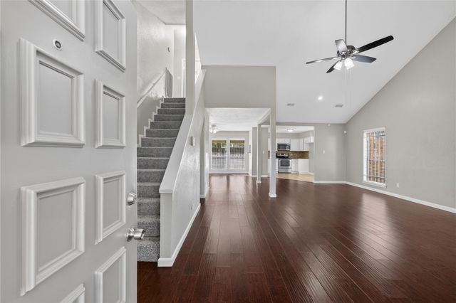 1427 Lazy Spring Drive, Missouri City, TX 77489