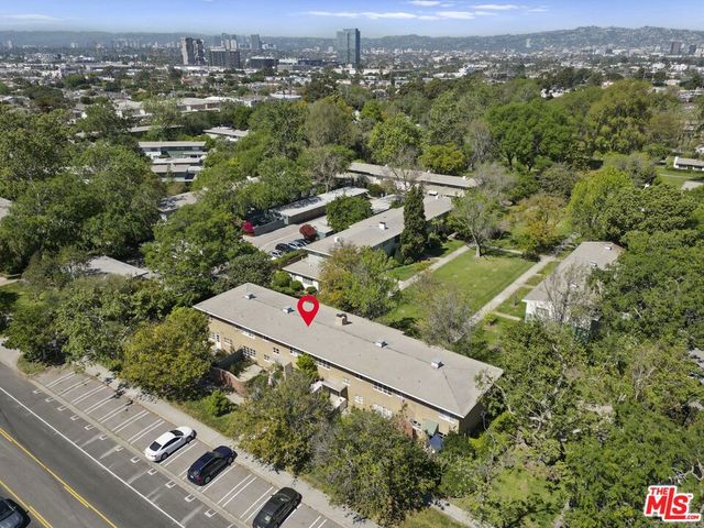 5464 Village Green, Los Angeles, CA 90016
