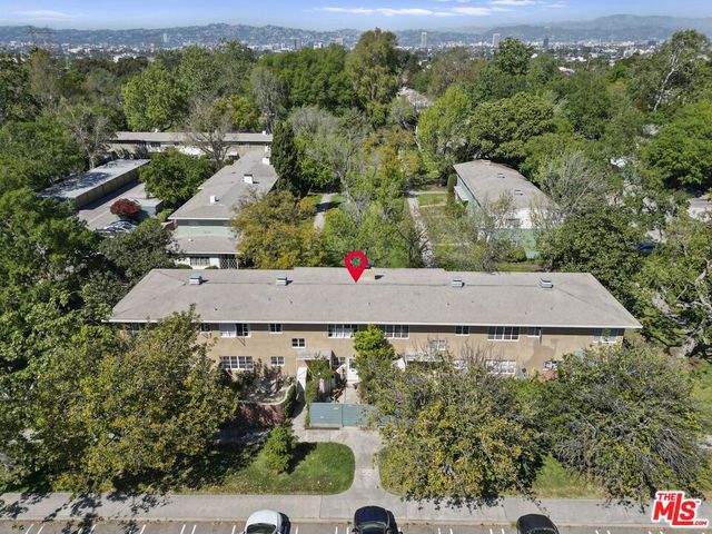 5464 Village Green, Los Angeles, CA 90016