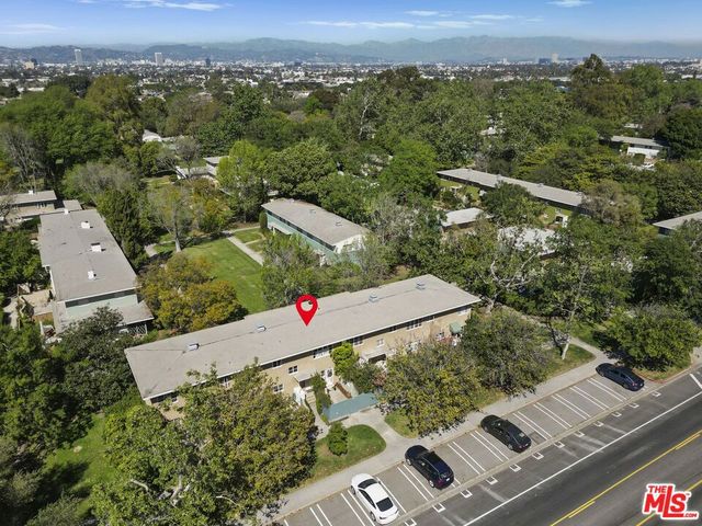 5464 Village Green, Los Angeles, CA 90016