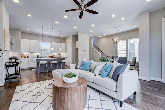2014 Saint Charles Street, Houston, TX 77003