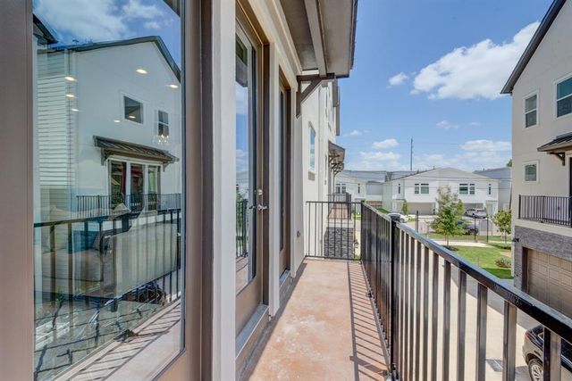 2014 Saint Charles Street, Houston, TX 77003