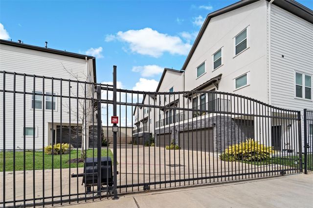 2014 Saint Charles Street, Houston, TX 77003