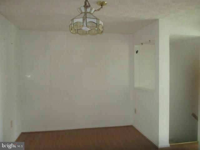 8 RADER CT, Baltimore, MD 21234