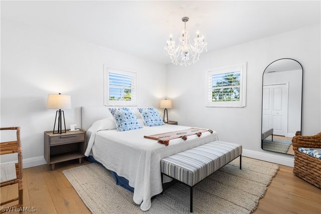 940 3rd ST S 201, Naples, FL 34102