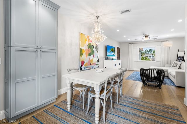 940 3rd ST S 201, Naples, FL 34102