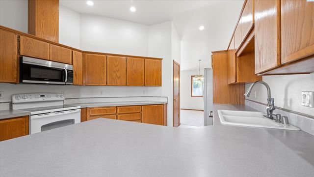 316 W Canyon Lakes Dr., Kennewick, WA 99337