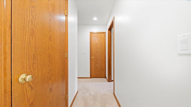 316 W Canyon Lakes Dr., Kennewick, WA 99337