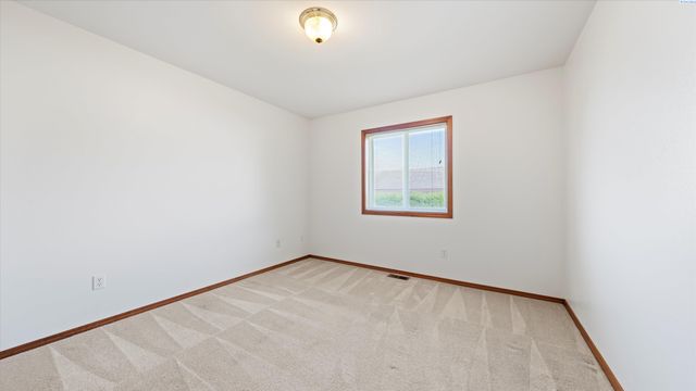 316 W Canyon Lakes Dr., Kennewick, WA 99337