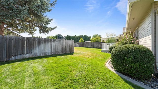 316 W Canyon Lakes Dr., Kennewick, WA 99337