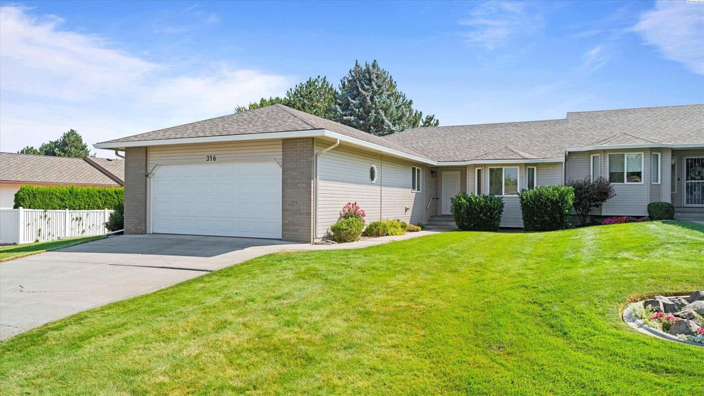 316 W Canyon Lakes Dr., Kennewick, WA 99337