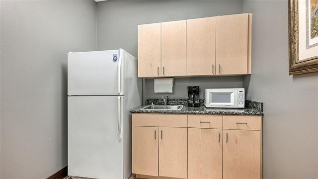 4940 LAKEWOOD RANCH BOULEVARD N, Sarasota, FL 34240