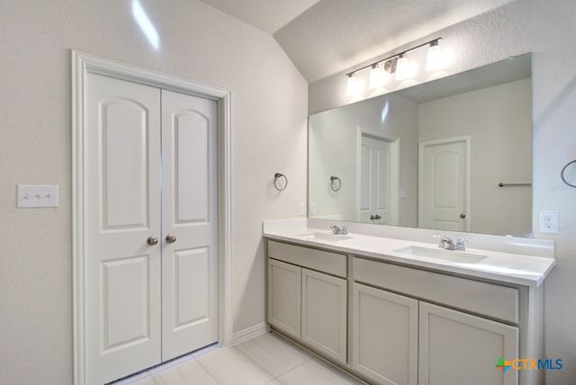 2827 Sacaton Drive, New Braunfels, TX 78130