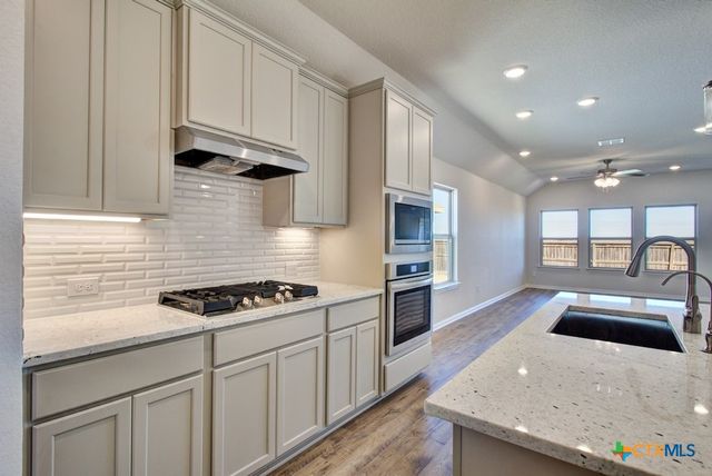 2827 Sacaton Drive, New Braunfels, TX 78130