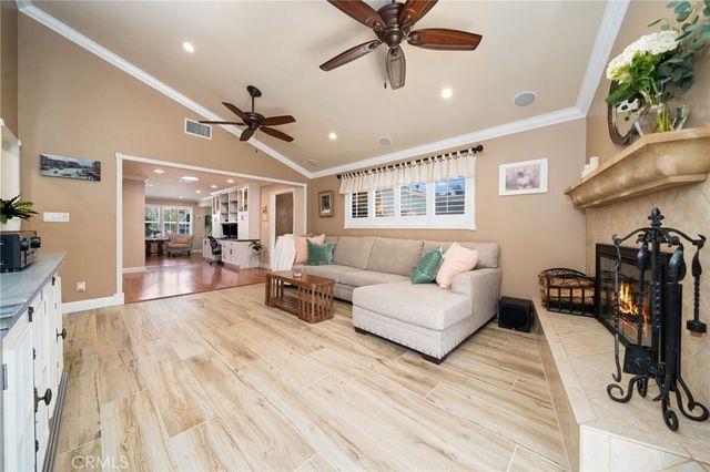 11442 212th St, Lakewood, CA 90715
