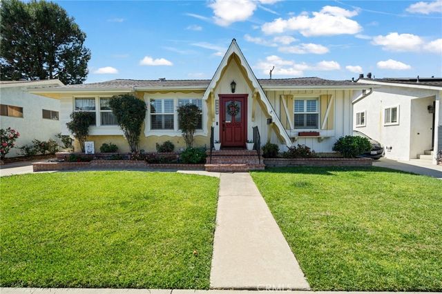 11442 212th St, Lakewood, CA 90715