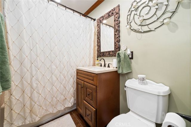 11442 212th St, Lakewood, CA 90715