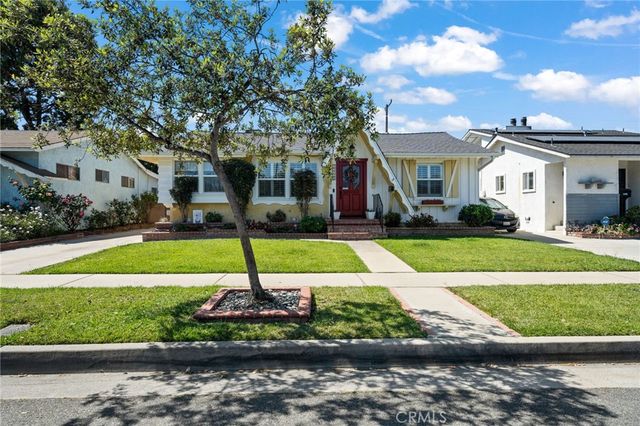 11442 212th St, Lakewood, CA 90715