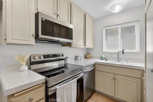 28500 Via Princesa D, Murrieta, CA 92563