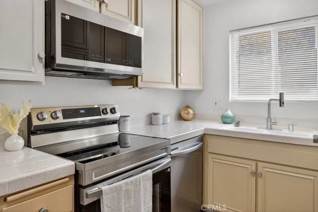 28500 Via Princesa D, Murrieta, CA 92563