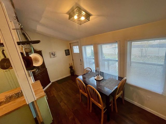 702 6th Street, Albany, WI 53502