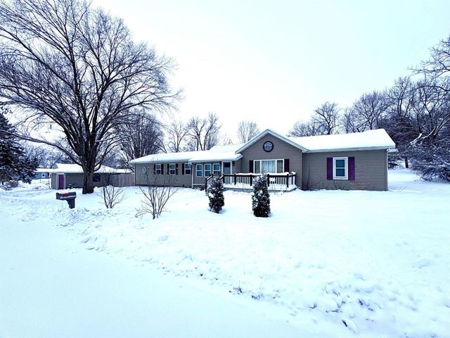 702 6th Street, Albany, WI 53502