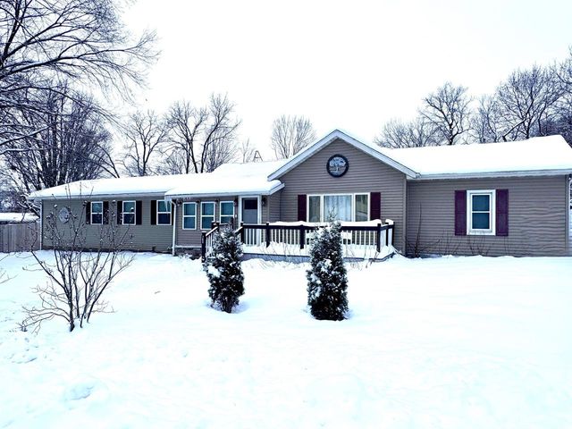 702 6th Street, Albany, WI 53502
