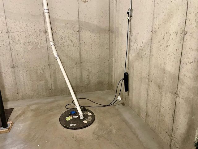 702 6th Street, Albany, WI 53502