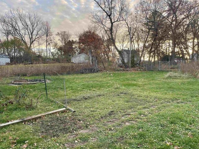 702 6th Street, Albany, WI 53502