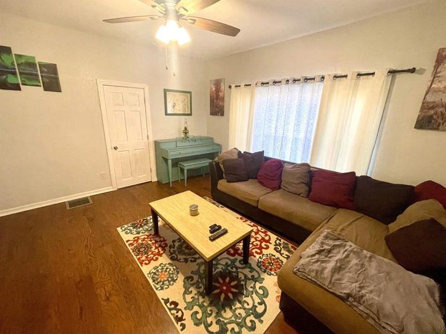 702 6th Street, Albany, WI 53502