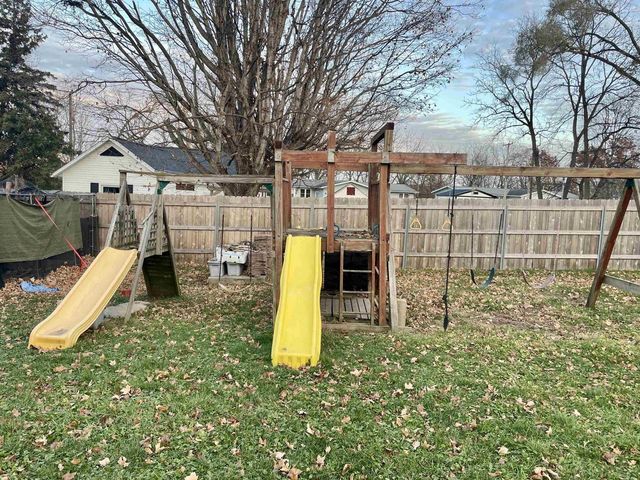 702 6th Street, Albany, WI 53502