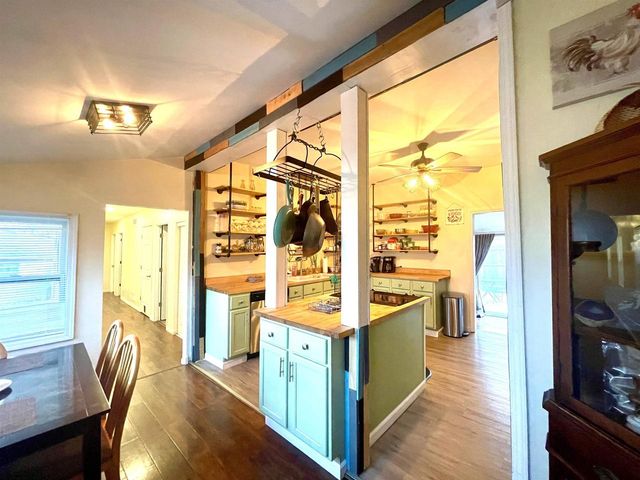 702 6th Street, Albany, WI 53502