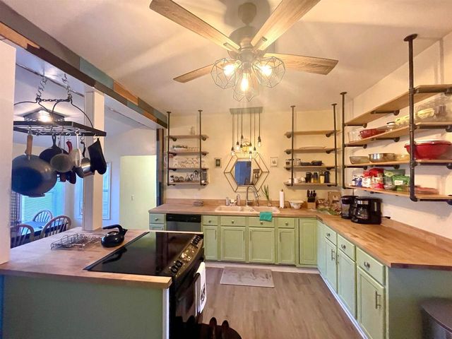 702 6th Street, Albany, WI 53502