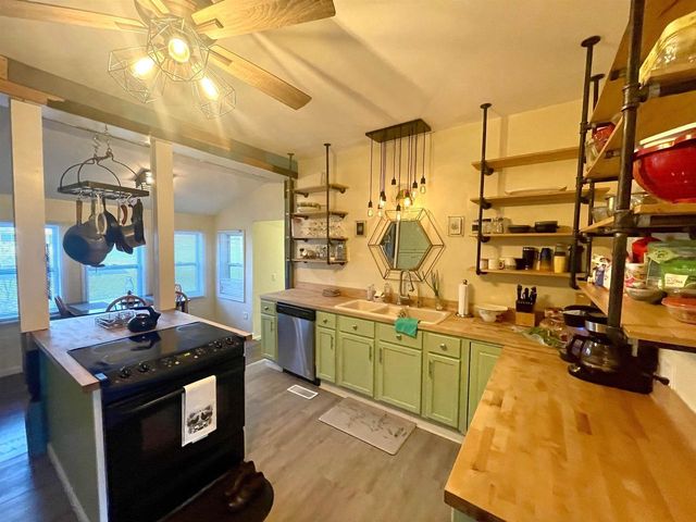 702 6th Street, Albany, WI 53502