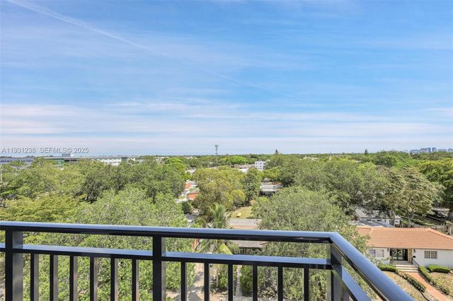 840 NE 130th Street 601, North Miami, FL 33161