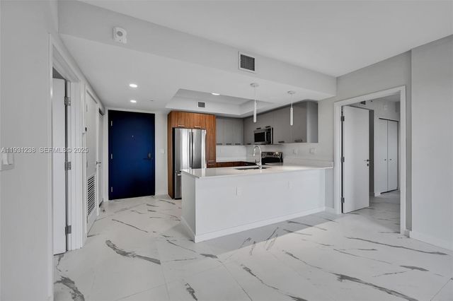 840 NE 130th Street 601, North Miami, FL 33161