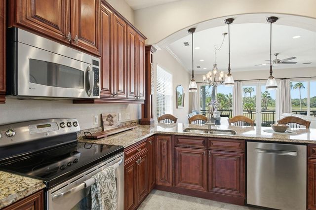 47 W MORGAN STREET, Tarpon Springs, FL 34689