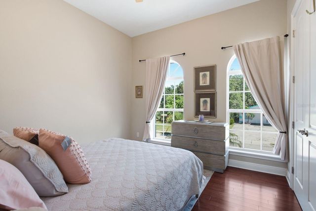 47 W MORGAN STREET, Tarpon Springs, FL 34689