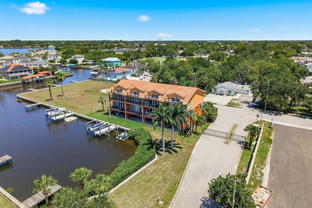 47 W MORGAN STREET, Tarpon Springs, FL 34689