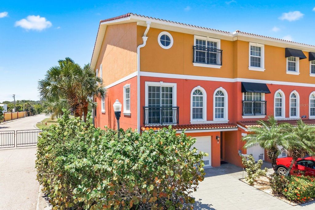 47 W MORGAN STREET, Tarpon Springs, FL 34689