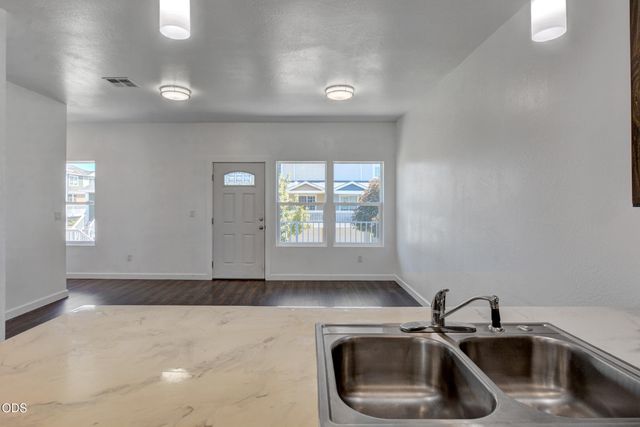 7881 Jacqueline Way, White City, OR 97503