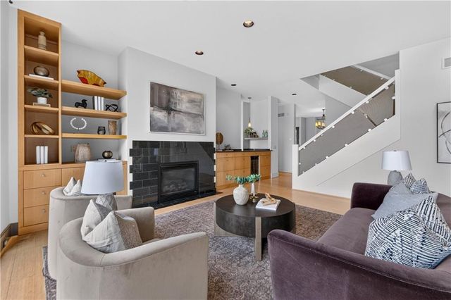 5520 Golden Bear Drive, Overland Park, KS 66223