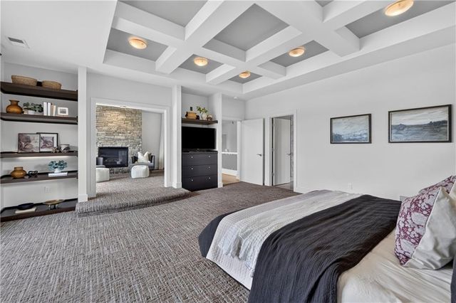 5520 Golden Bear Drive, Overland Park, KS 66223